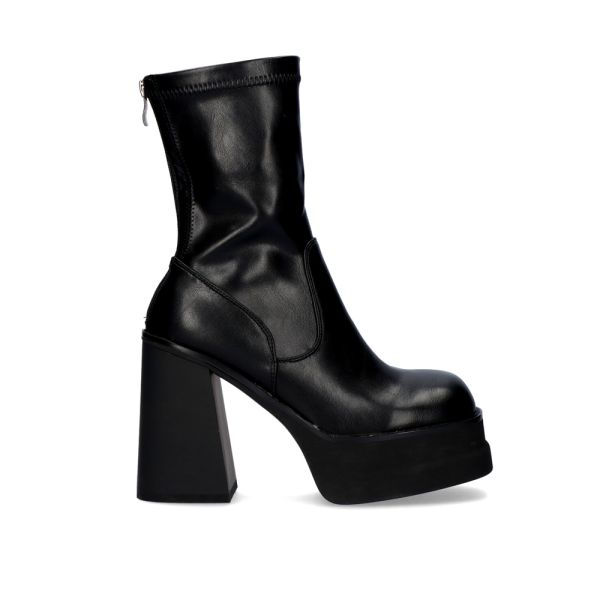 BOOT W2113-D65 WITH HEEL AND PLATFORM IN BLACK